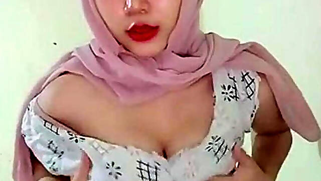 Pulang Sekolah Memek Nya Basah, Langusung Colmek Alias Colok Memek