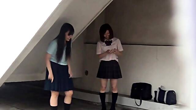 Naughty pissing teens