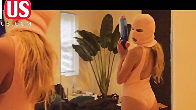 Brunette smut with cutesy Morgan Lee and Khloe Kapri from Jerkaoke