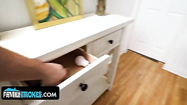 Delightful Peter and Sydneys blonde clip