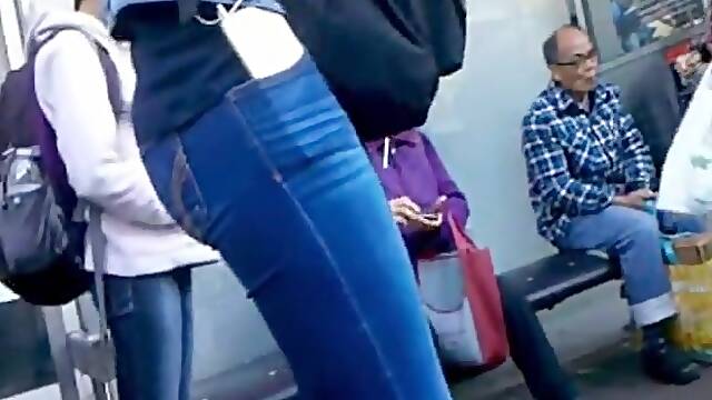 Booty cruise: arrêt de bus Chinatown 7