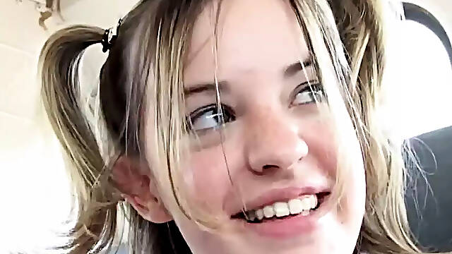 American Idol Gives Good Head and Shows Big Hard Tits