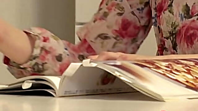 Cheating Japanese wife gets her creampie
