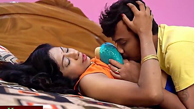 Pretty gal Screwing at Doctor Chamber! Web series sex