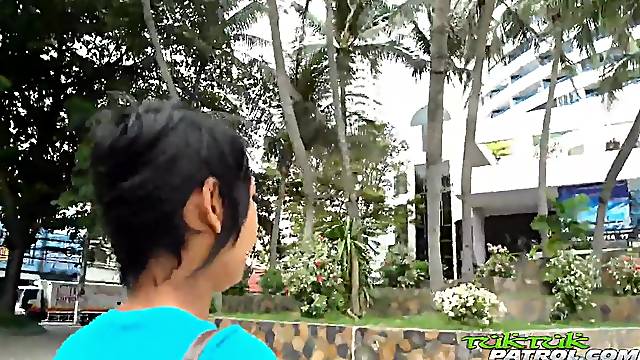 Thai Vagina Pie Creams On Foreign Dude Meat