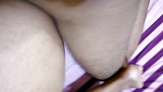 Indian mallu Actress Musterbate and squirting pussy and moaning and fingering before inserting penis