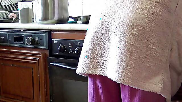 Mature Aunty Drinks Her Horny Stepsons Cum After Masturbating