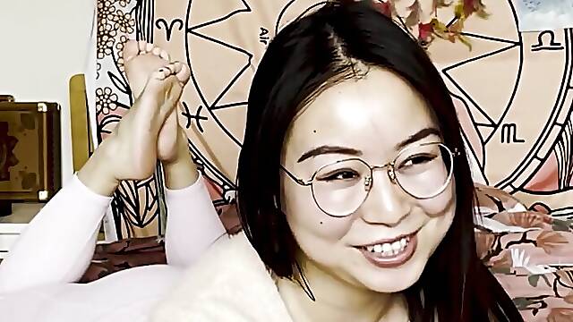 Ersties - Yiming is a Bubbling Free Spirit That Enjoys Masturbating