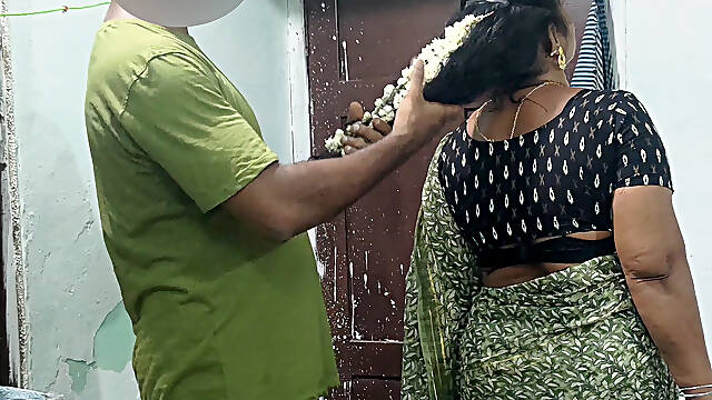 Aunty has hot and painful sex while she is alone at home. Real homemade.