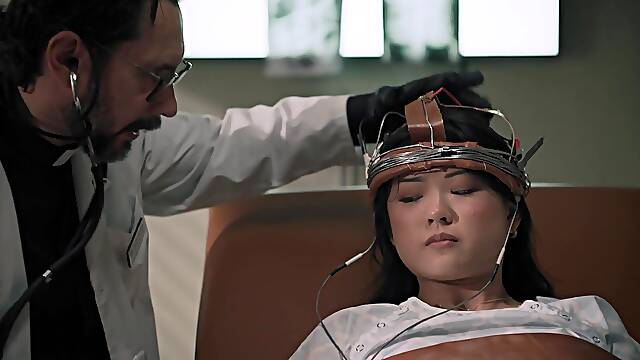 MMF threesome on the bed with gorgeous Lulu Chu & her lovers