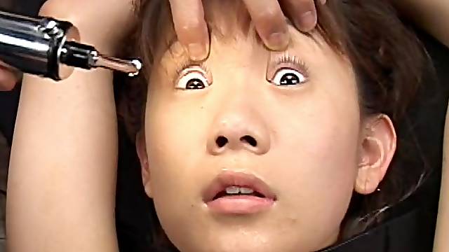 Japanese in hardcore BDSM