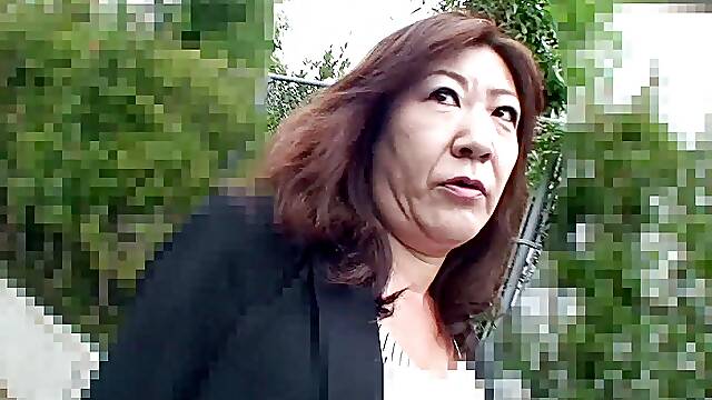 Experienced Japanese lady knows how to get satisfaction